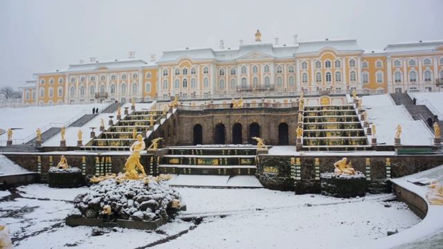Первый снег в Петергофе смотреть онлайн