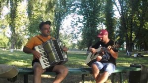 Ребята нереально круто сыграли в парке всем известный хит Despacito