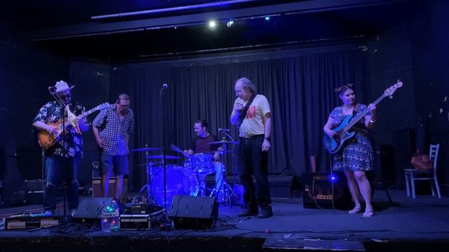 Fender Benders with Speedo "Harmonica" Jones-Pride and Joy смотреть онлайн