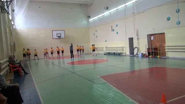 урок физкультуры учитель Козлова часть1 смотреть онлайн