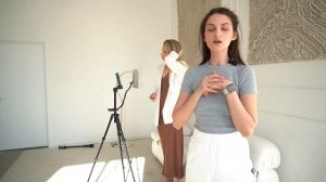 УЧУ КАК СНИМАТЬ САМУ СЕБЯ НА ТЕЛЕФОН СО ШТАТИВА.