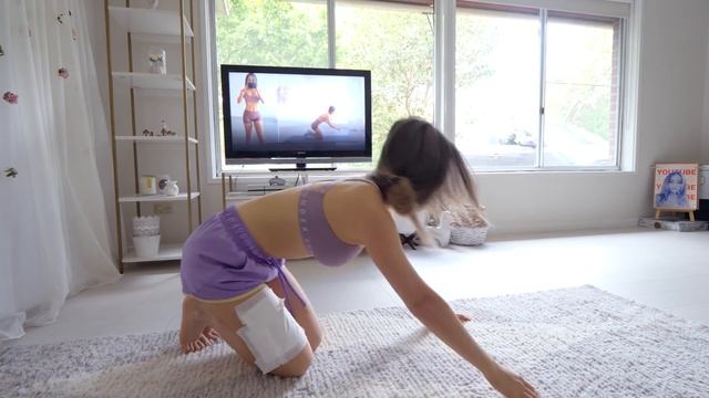 Trying Chloe Ting's Abs Workout After A Long Break  ??