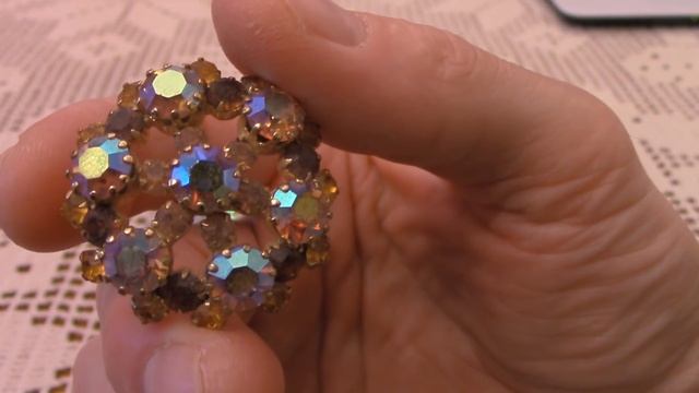 Покупки с блошиного рынка . Винтажные броши, антикварная сумочка. смотреть онлайн