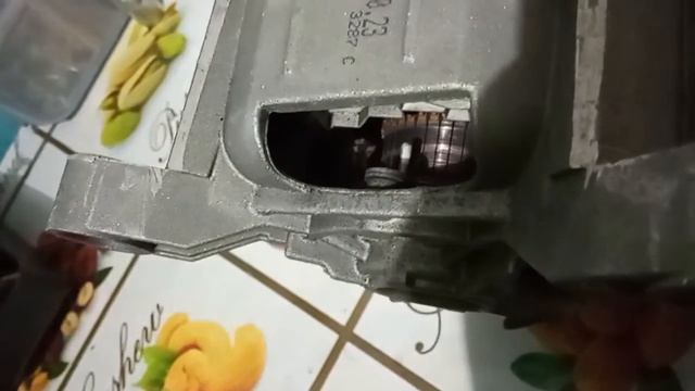 Замена щёток Bosch Maxx