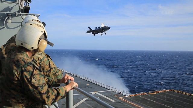 Life Inside Gigantic 13 Billion $ Aircraft Carrier in Middle of the Ocean смотреть онлайн