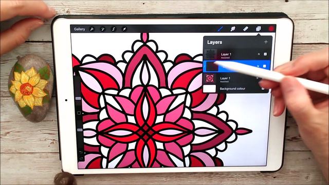 Making Mandalas in Procreate - for beginners смотреть онлайн