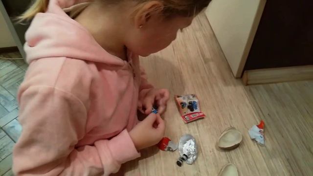 Челлендж "Киндер Сюрприз"Игра "Горячо-Холодно" смотреть онлайн