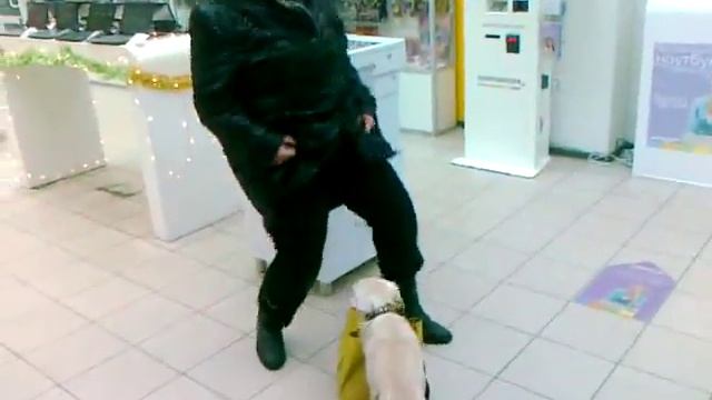 "Адекватный" клиент Связного. г. Волоколамск. смотреть онлайн