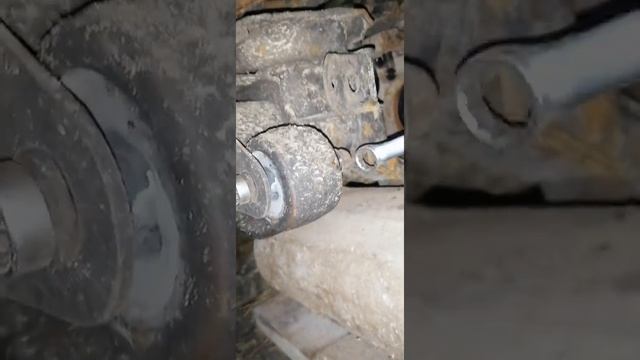 Рендж Ровер Пегас р 38 ремонт передней подвески, замена сайлен блоков на клюшках смотреть онлайн