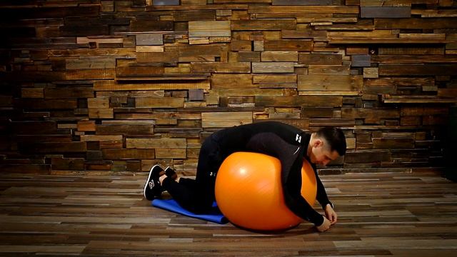 Упражнения с фитболом. Улучшаем гибкость и растяжку! смотреть онлайн