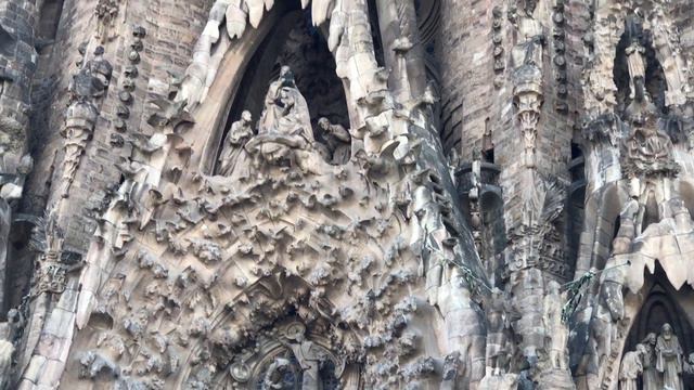 Sagrada Família in Barcelona. 2/Саграда Фамилия в Барселоне. 2 смотреть онлайн