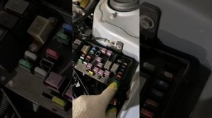 Промывка (чистка) форсунок на Subaru Forester SH 2.0 EJ204 без снятия с двигателя. Lavr ML101