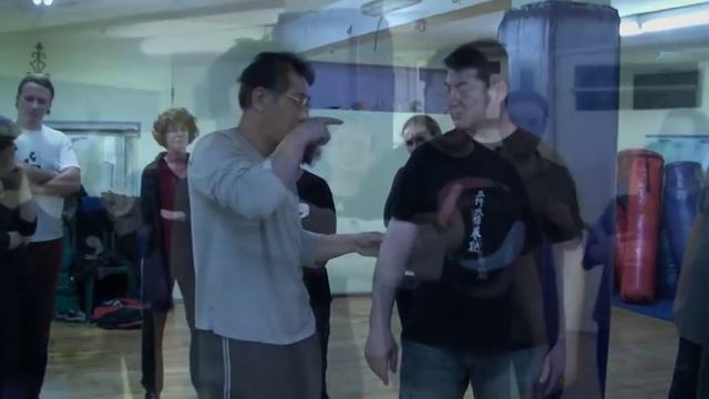 Luo Dexiu in 5 elements tai chi school -Israel смотреть онлайн