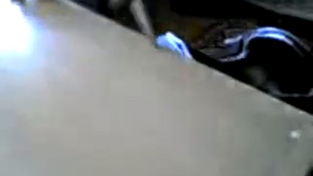 Как дебилы открывают тумбочки.flv