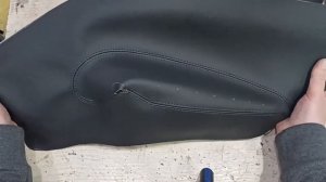 Как наклеить заготовки для самостоятельной перетяжки дверных карт Skoda Octavia А5