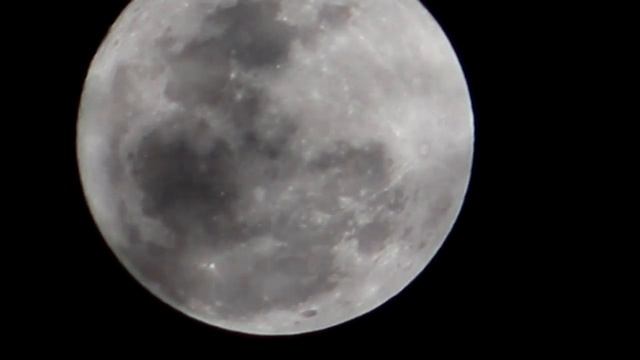 Canon 800 D (Rebel T 7i) Moon- Zoom Test - lens 55-250 смотреть онлайн