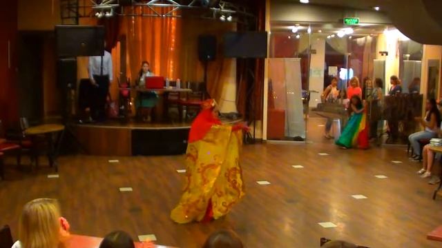 Алина Карачурина, вечеринка Танцевального лагеря АВТ "Саламандра" смотреть онлайн