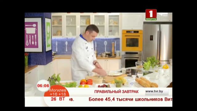 Полезный завтрак из банана и свежих ягод смотреть онлайн