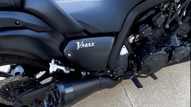 2020 Yamaha VMAX 1700 Comprehensive Review | Walk Around And Ride