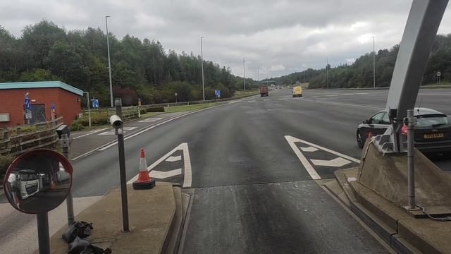 М6 TOLL. Платная дорога в Англии. Долгая и проблемная загрузка. смотреть онлайн