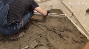 Стяжка пола без маяков, штукатурка, первый этап ремонта сан узла!