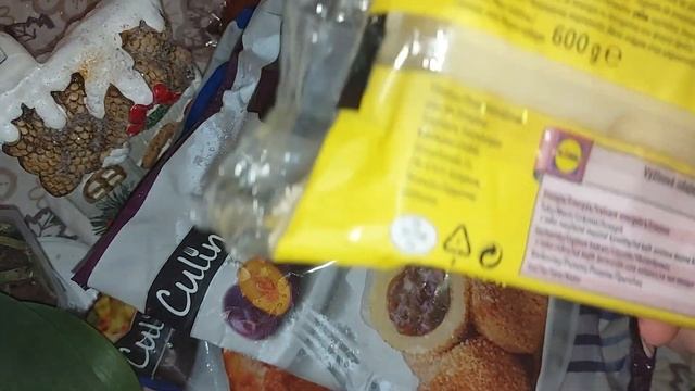 що купили в Лідлі, Румунія смотреть онлайн