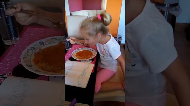 Kako jede zmaj смотреть онлайн