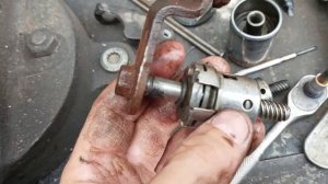 Фольксваген Пассат 2001 год ремонт заднего суппорта.