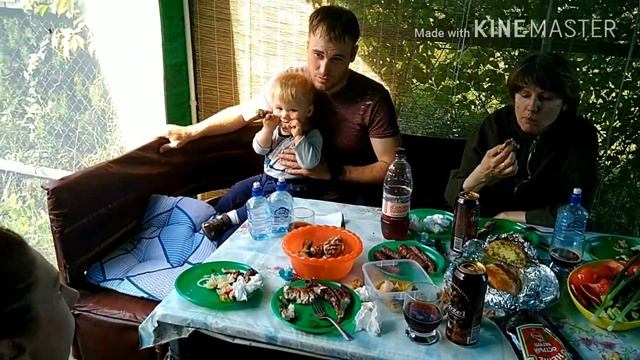 В гостях у Максима) дача) фрукты) смотреть онлайн
