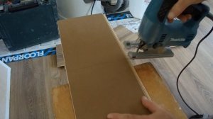 Как правильно разметить первую и последнюю планку ламината от стен. Укладка ламината своими руками.