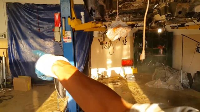 Снятие старого покрытия днища автомобиля смотреть онлайн