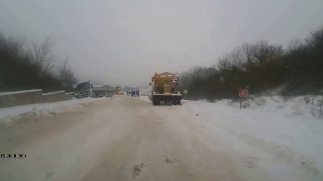 Сюрпризы Крымской погоды 17.03.2015 г. Трасса Симферополь - Феодосия. смотреть онлайн