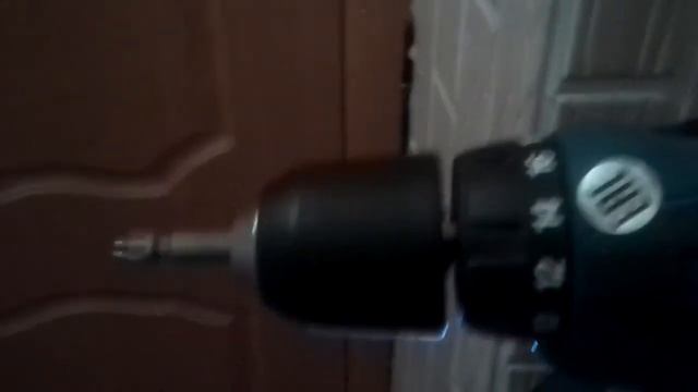 Жужжание дрели смотреть онлайн