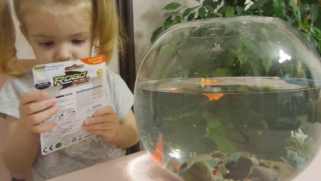 Рыбки роботы с Алиэкспресс как живые/ Fish robots with Aliexpress for aquarium as a living смотреть онлайн