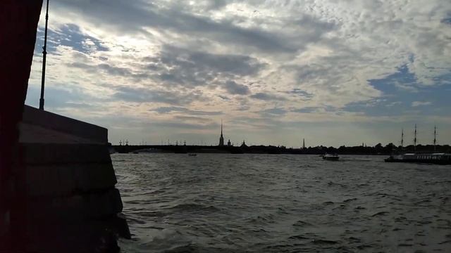 СПб на теплоходе Большая Нева - Михайловский Замок смотреть онлайн