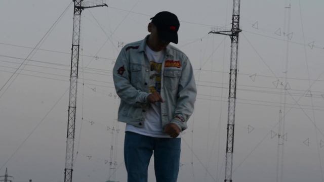 Flyber - I'm Now (MV) смотреть онлайн