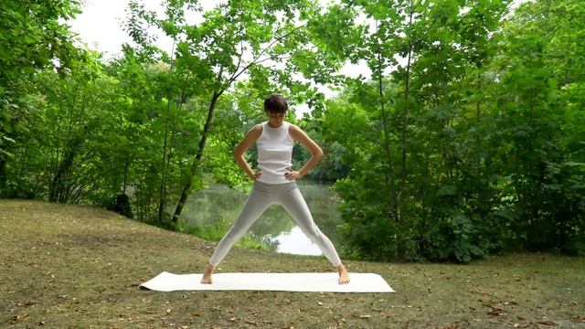 Ваши НОГИ Станут Стройными а БЁДРА и Ягодицы Упругими * Простые Упражнения * смотреть онлайн