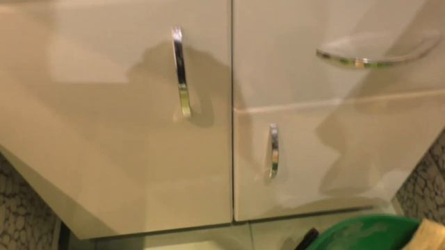 Почему не стоит ставить деревянный шкаф в ванную Why not put a wooden cabinet in the bathroom смотреть онлайн