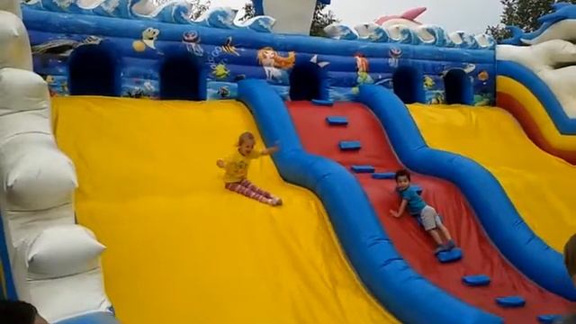 Новый батут Акула New Trampoline Shark/мир Кати и Миши