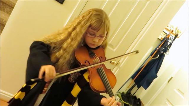 Hermione Performs Hedwig's Theme from Harry Potter on Violin смотреть онлайн