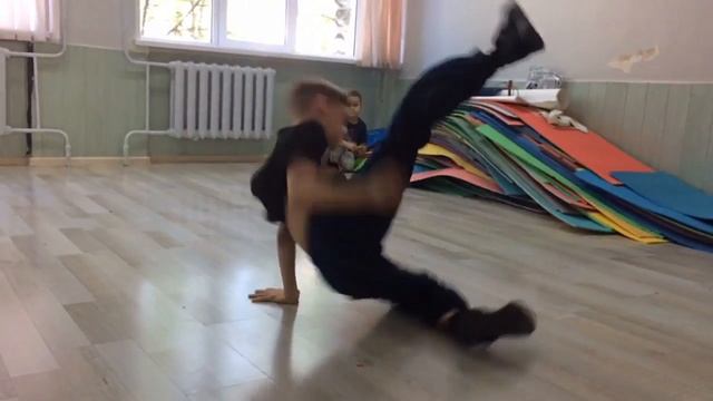 Bboy Дикий 11 лет & Bboy Малыш Ник 6 лет. смотреть онлайн