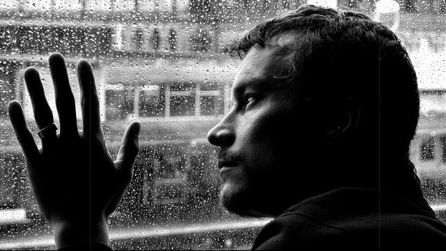 Почему люди грустят смотреть онлайн