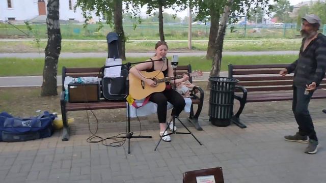 Прекрасное далеко. Уличный концерт. #2часть . Катя Шагане смотреть онлайн
