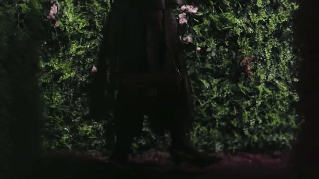 JISOO - 'ME (아파할 수 없어 난)' M/V