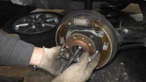 Как снять заднюю ступицу на VW Polo Sedan и Skoda Rapid