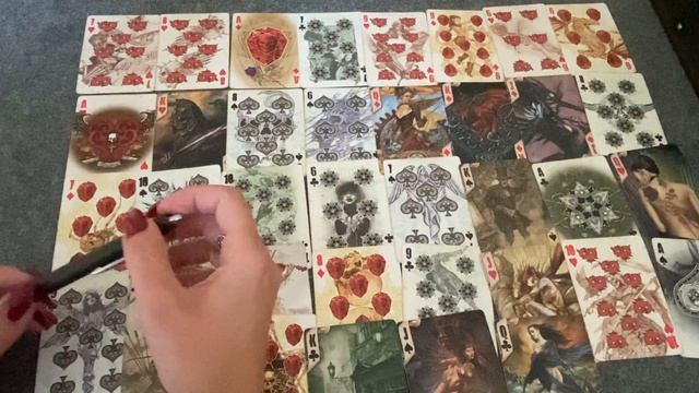 БУБНОВАЯ ДАМА. ОКТЯБРЬ смотреть онлайн