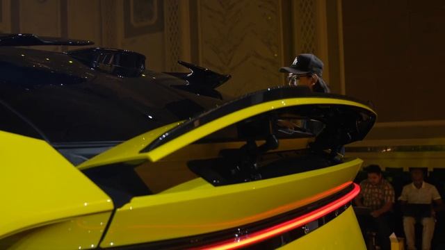 Lotus Eletre Malaysia: An electric SUV with 905hp, 0-100km/h in 2.95 secs смотреть онлайн