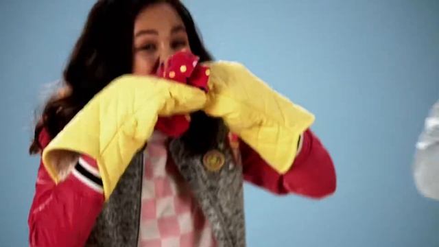 Winter Games ❄️ The Oven Mitt Challenge ft Breanna Yde & Sean Ryan Fox ¦ Nick смотреть онлайн