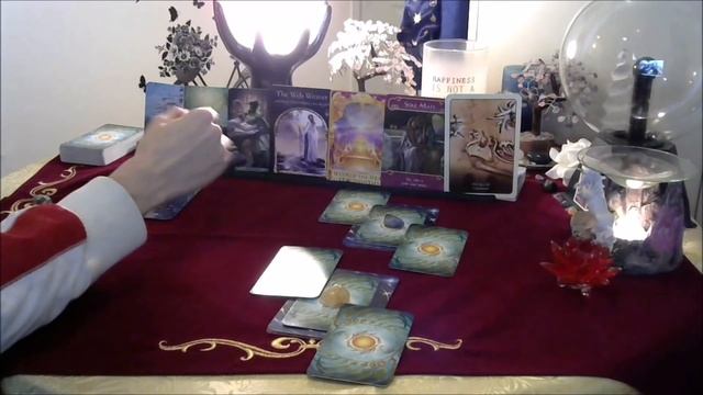 Pick A Card: **Tι σας περιμένει το καλοκαίρι του 2019!** DG смотреть онлайн