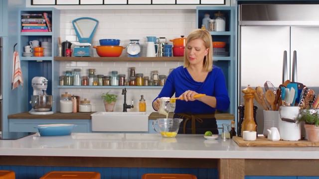Professional Baker Teaches You How To Make LIME CREME CARAMEL! смотреть онлайн